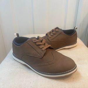 Cat & Jack boys brown loafer shoes. Size 3.